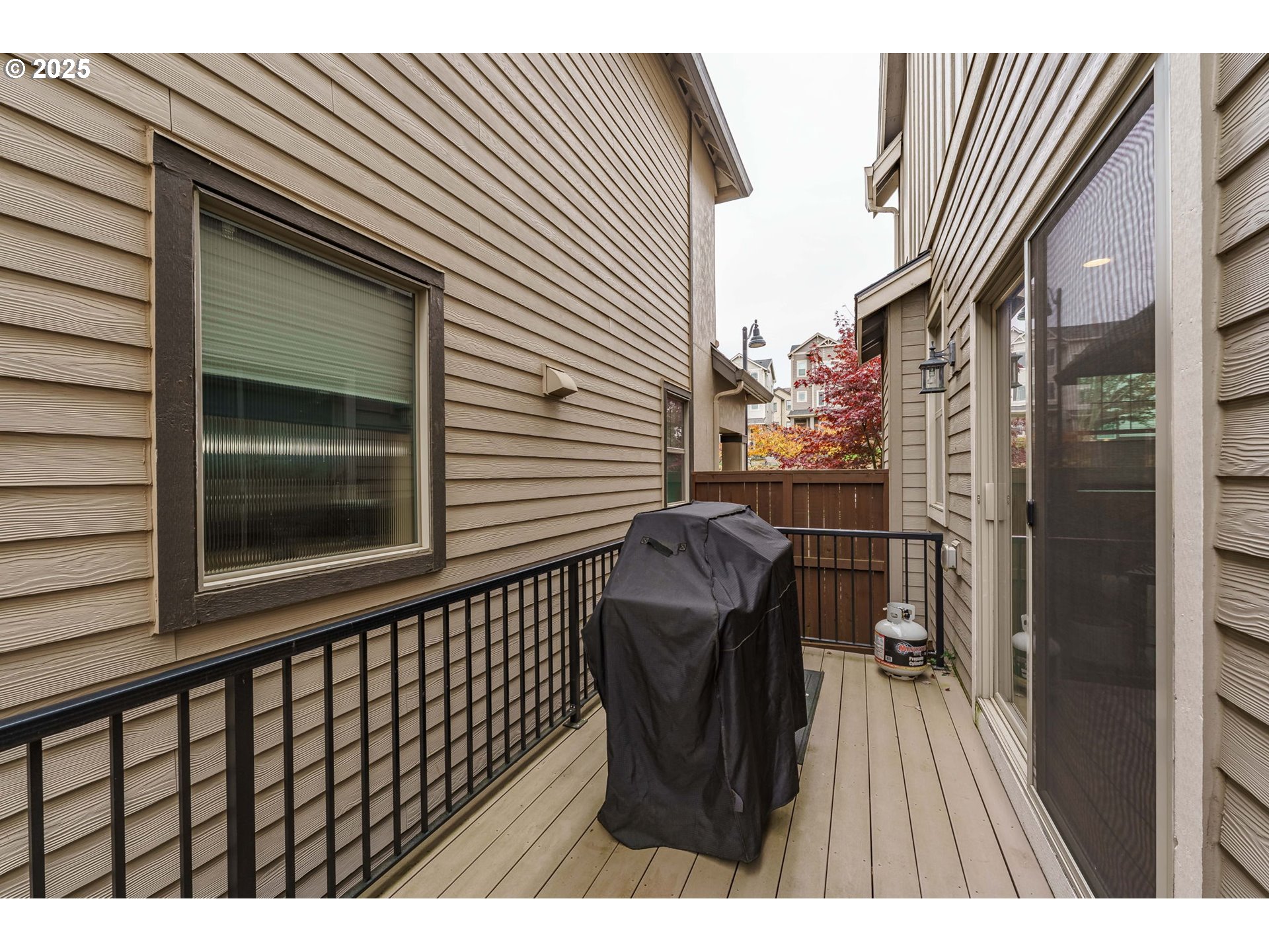 11151 Southwest Berlin Avenue Wilsonville, OR 97070 - Photo 14 of 41 Deck