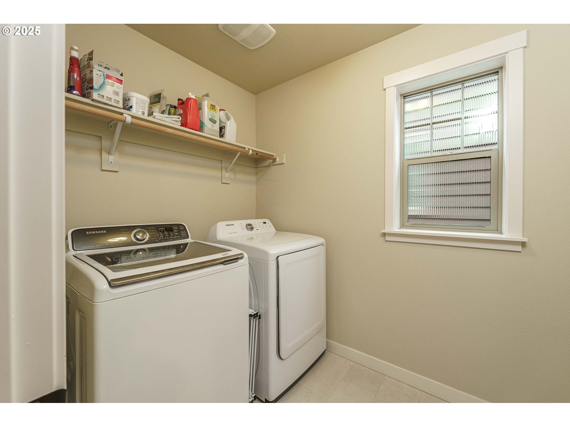 11151 Southwest Berlin Avenue Wilsonville, OR 97070 - Photo 30 of 41 Laundry