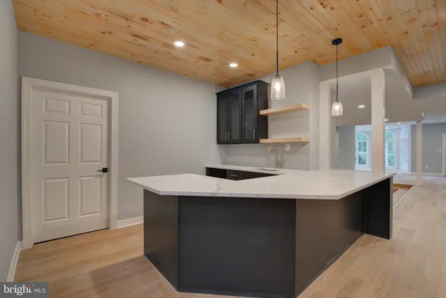 $2,850,000 | 10124 Wendover Drive, Vienna, VA 22181