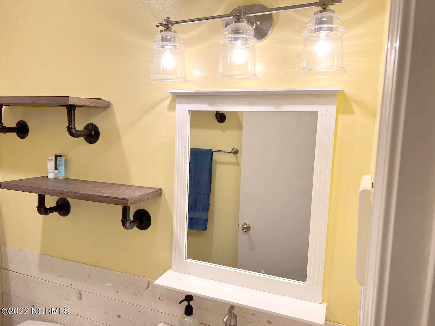 2250 New River Inlet Road, Unit 311 North Topsail Beach, NC 28460 - Photo 15 of 19 34ee6c05-25b2-415d-95d3-331f30945833
