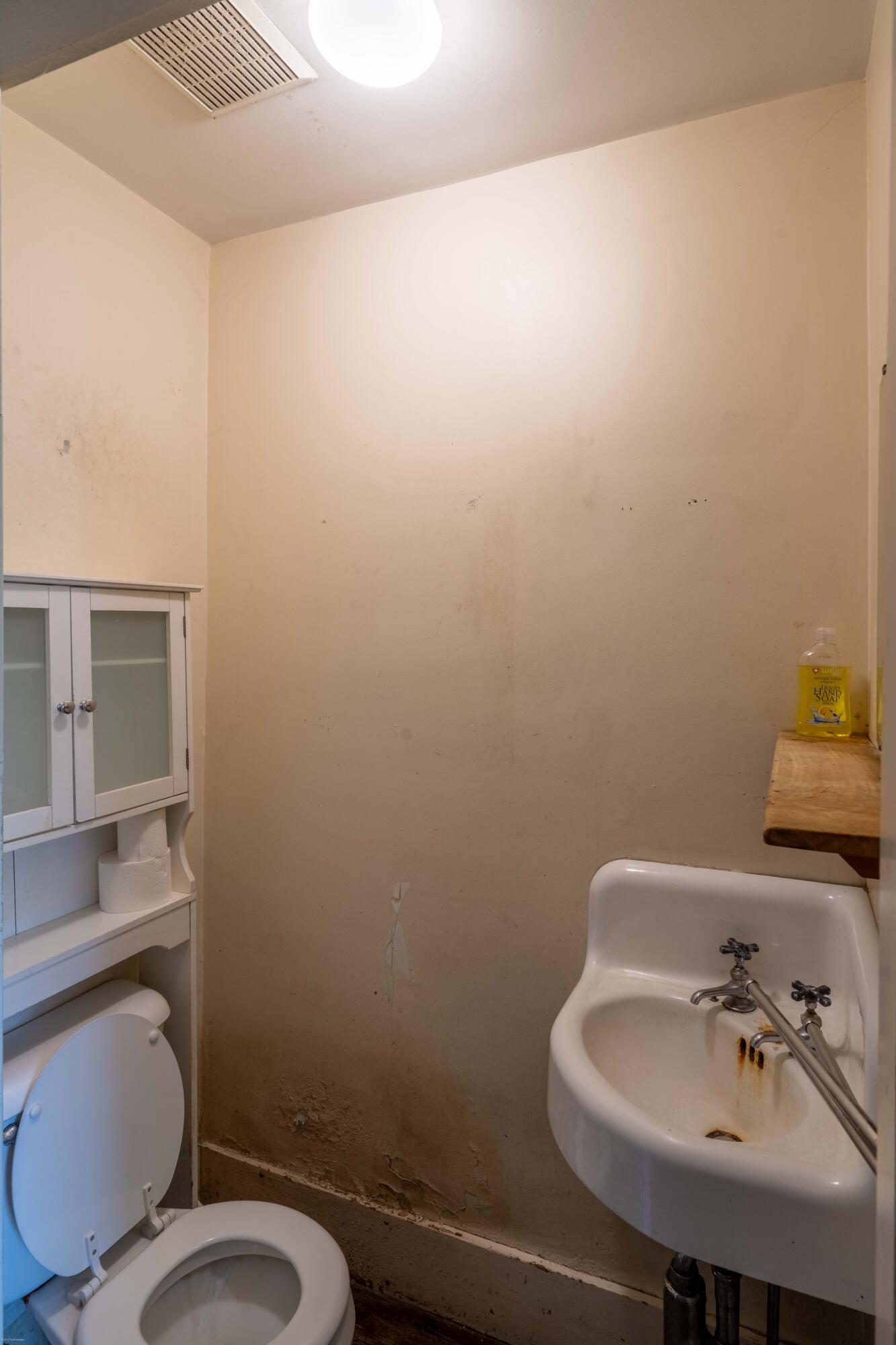 24 Pine Street Ellsworth, ME 04605 - Photo 17 of 31 Half Bath