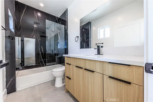 $4,395 | 2426 South West View Street, Unit A, Los Angeles, CA 90016