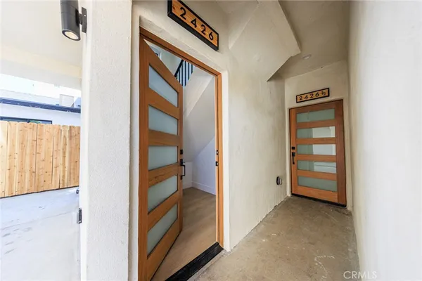 $4,395 | 2426 South West View Street, Unit A, Los Angeles, CA 90016