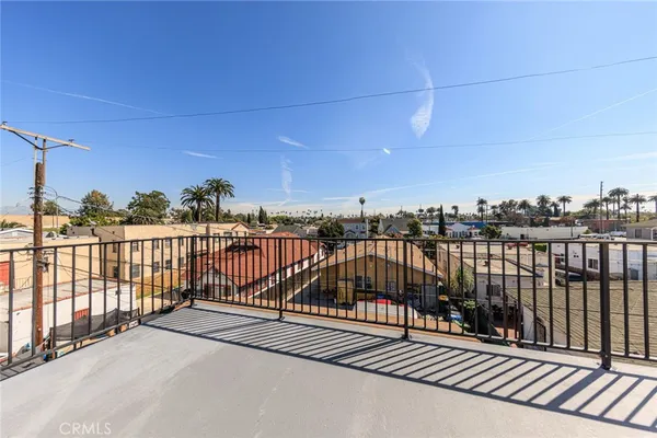 $4,395 | 2426 South West View Street, Unit A, Los Angeles, CA 90016