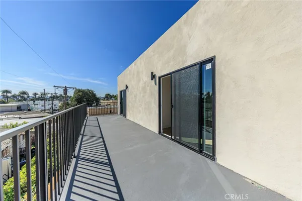 $4,395 | 2426 South West View Street, Unit A, Los Angeles, CA 90016