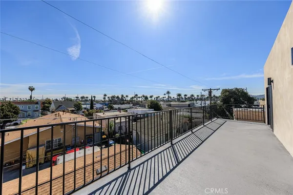 $4,395 | 2426 South West View Street, Unit A, Los Angeles, CA 90016