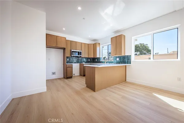 $4,395 | 2426 South West View Street, Unit A, Los Angeles, CA 90016