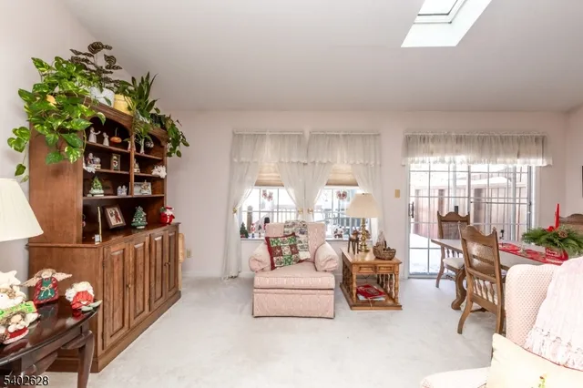 $399,000 | 208 Canal Way, Hackettstown, NJ 07840