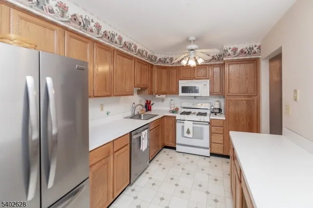 $399,000 | 208 Canal Way, Hackettstown, NJ 07840