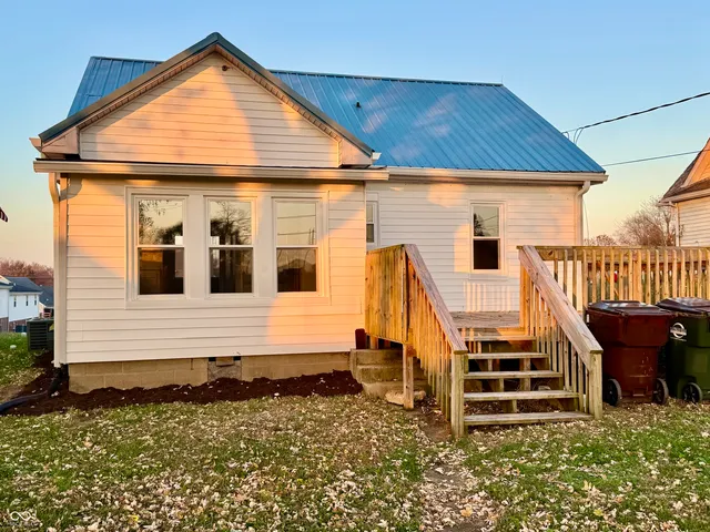 $220,000 | 716 West Walnut Street, Brownstown, IN 47220