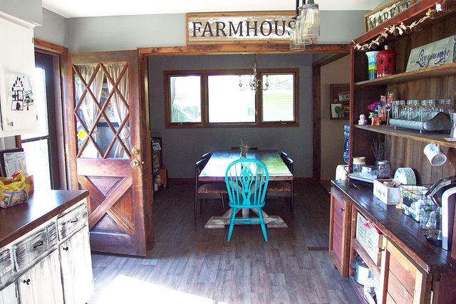 320 Kay Street Manhattan, IL 60442 - Photo 11 of 27 a view of a entryway with furniture and wooden floor