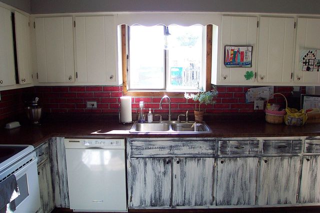 320 Kay Street Manhattan, IL 60442 - Photo 10 of 27 a kitchen with a stove and a microwave