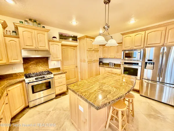 $895,000 | 221 Rocky Rd Circle, Afton, WY 83110