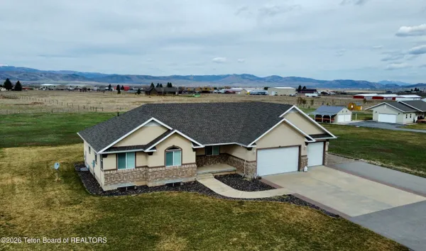 $895,000 | 221 Rocky Rd Circle, Afton, WY 83110