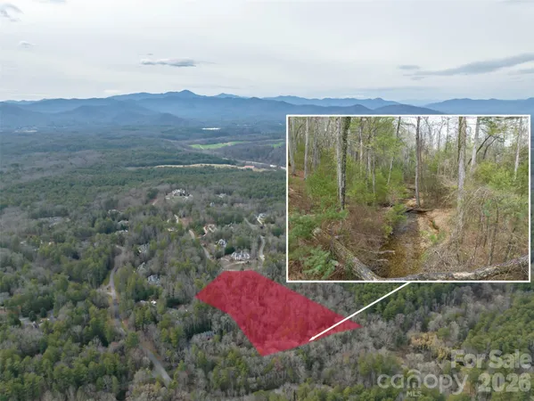 a view of a outdoor space