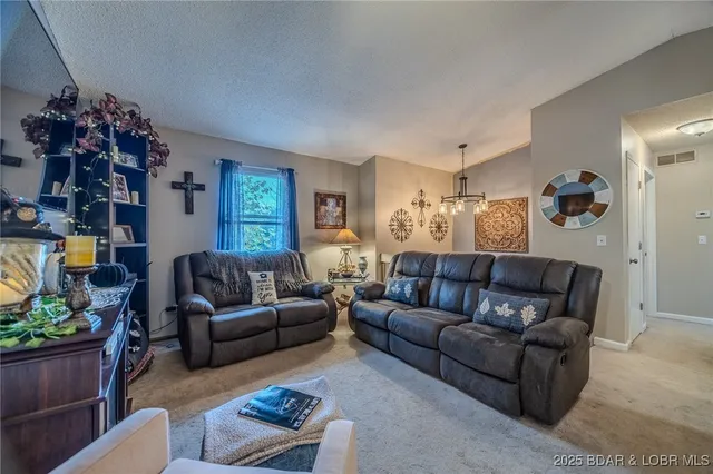 $285,000 | 27 Cottage Court, Camdenton, MO 65020