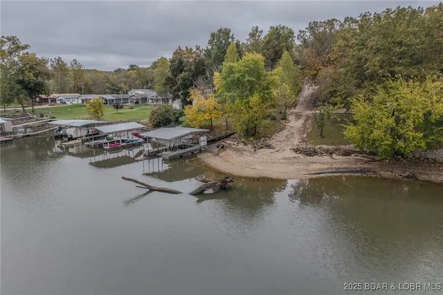 $285,000 | 27 Cottage Court, Camdenton, MO 65020