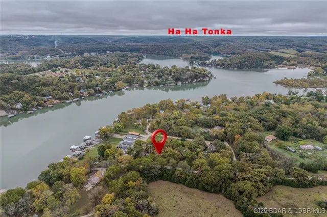 $285,000 | 27 Cottage Court, Camdenton, MO 65020