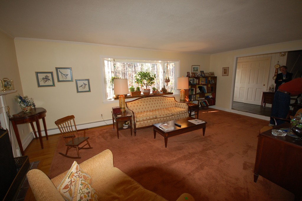 91 Herrick Road Boxford, MA 01921 - Photo 5 of 9