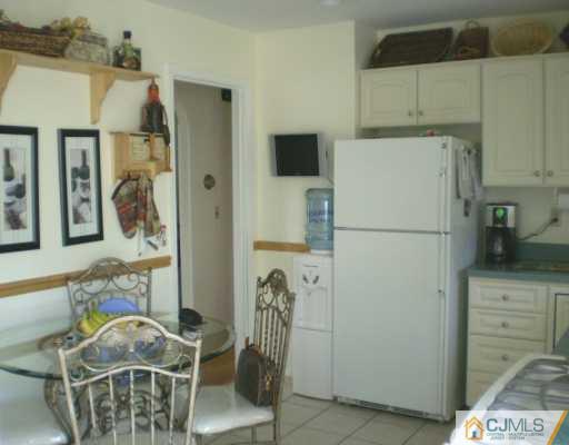504 Decatur Avenue Middlesex, NJ 08846 - Photo 2 of 7 Gallery Image 2