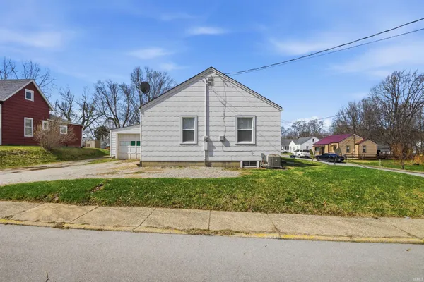 $150,000 | 615 East McClurg Street, Frankfort, IN 46041