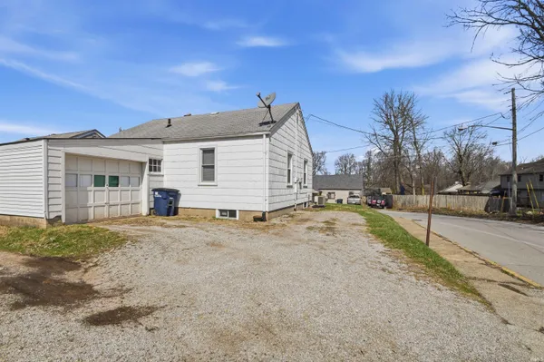 $150,000 | 615 East McClurg Street, Frankfort, IN 46041