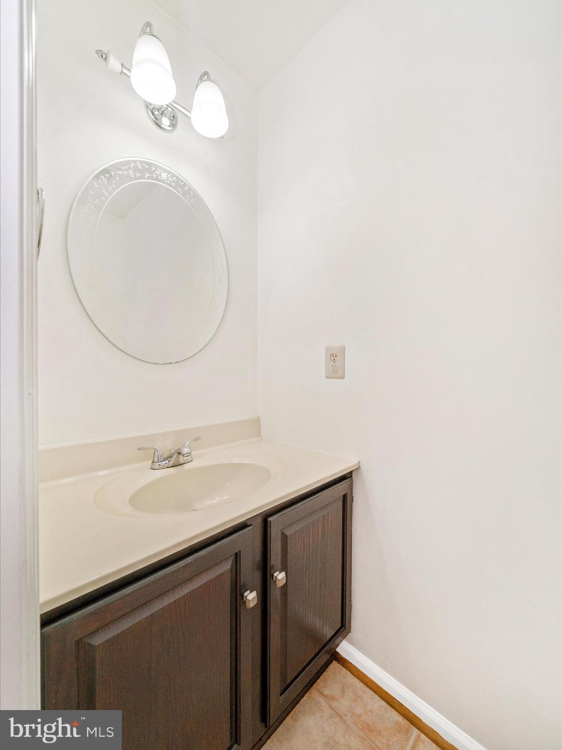 6230 Derby Drive Frederick, MD 21703 - Photo 18 of 51 Powder Room