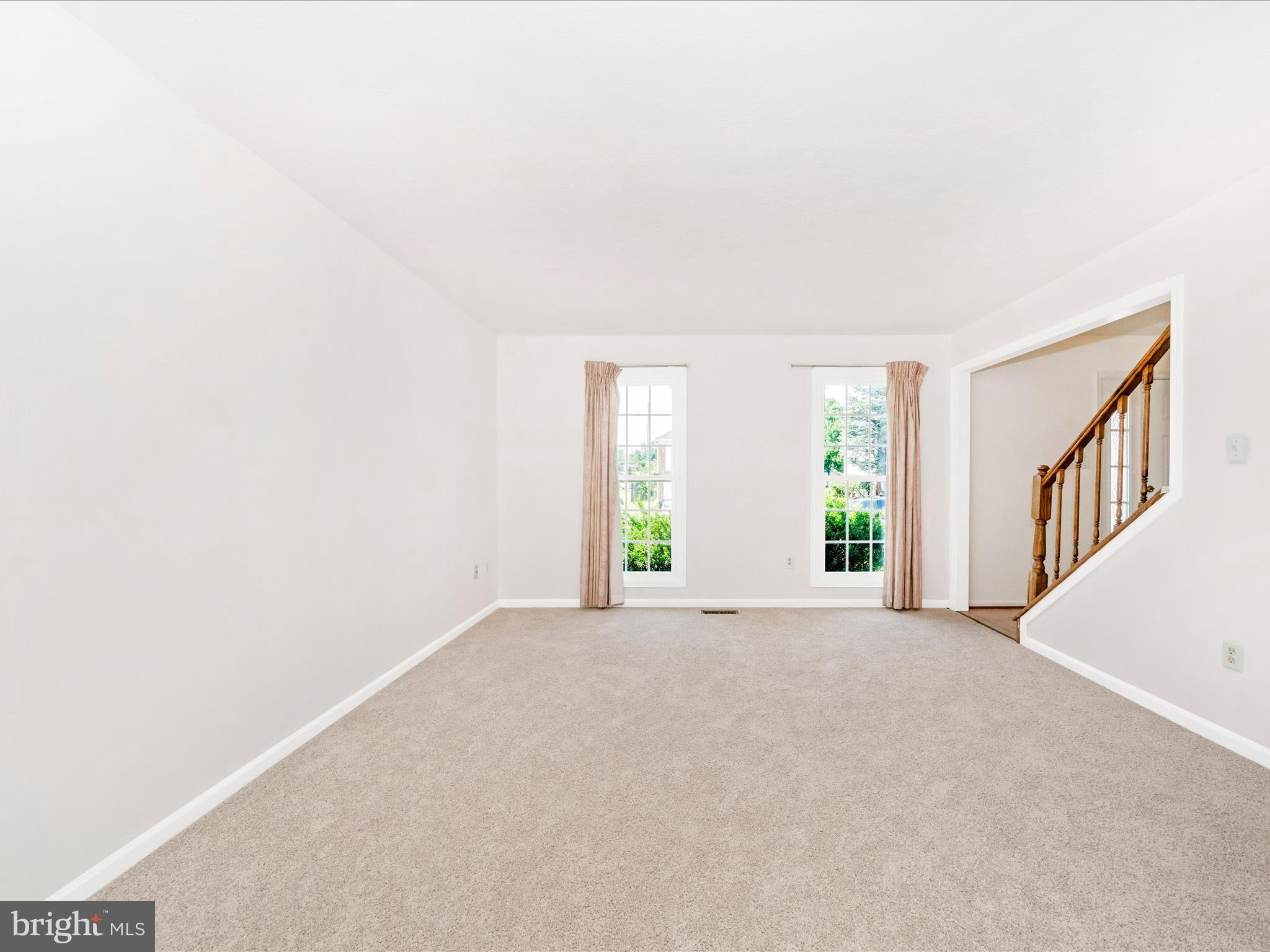 6230 Derby Drive Frederick, MD 21703 - Photo 4 of 51 Living Room