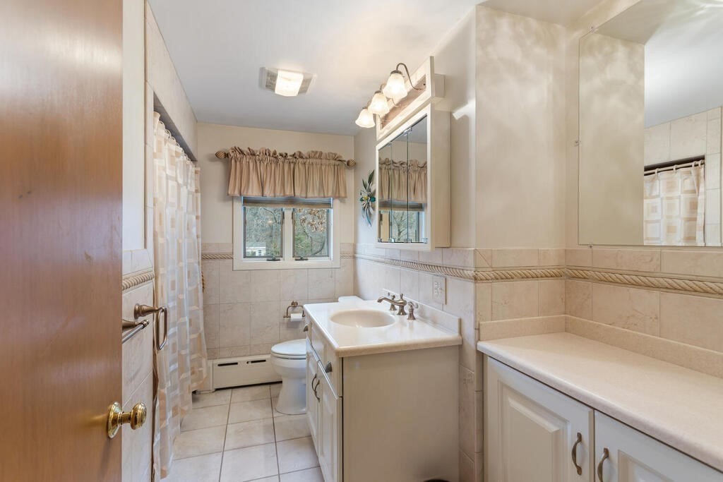 2 Michaels Road Lynnfield, MA 01940 - Photo 17 of 22 Gallery Image 17