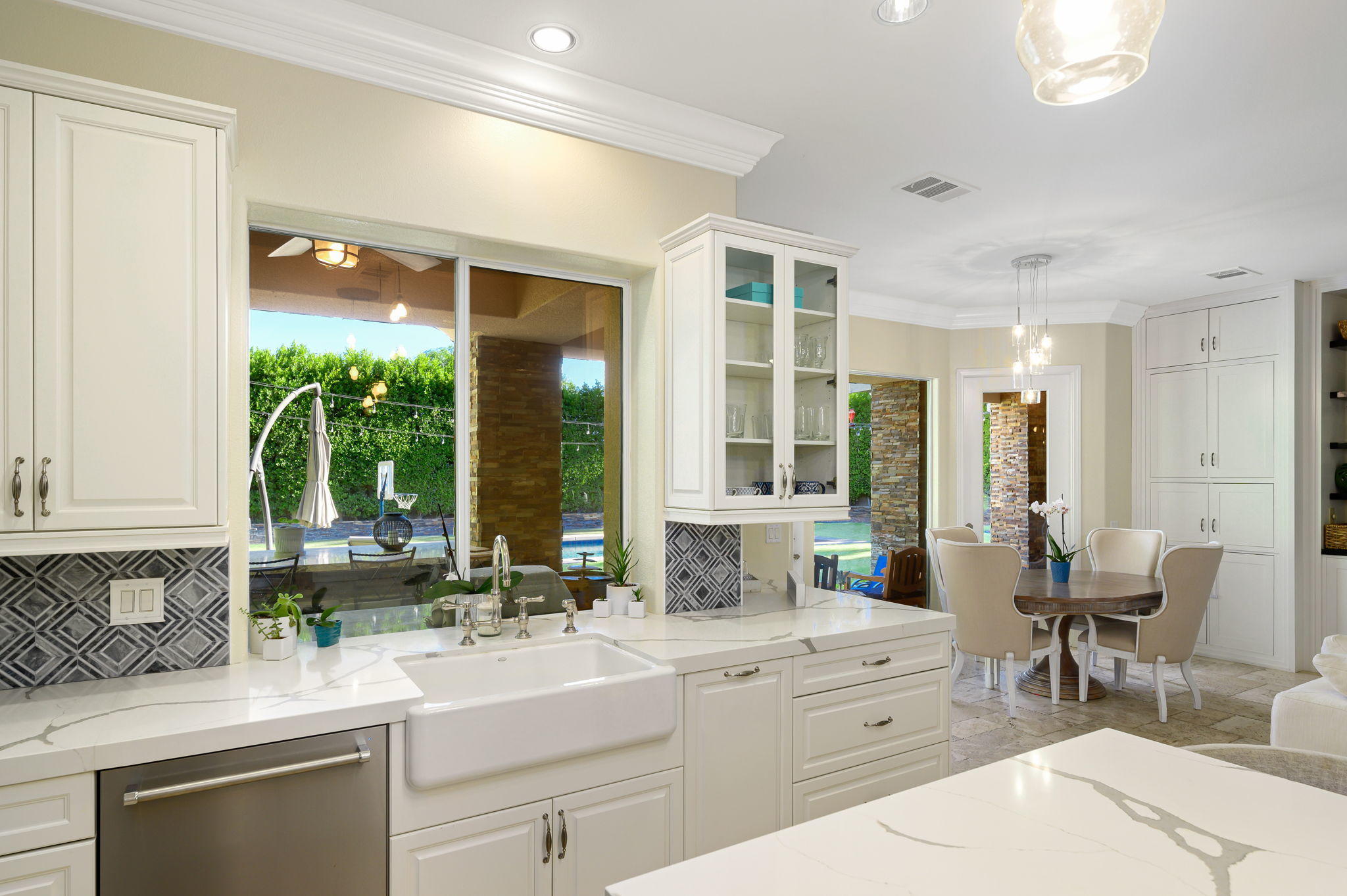 43 Provence Way Rancho Mirage, CA 92270 - Photo 9 of 31 a spacious bathroom with a granite countertop sink mirror and a bathtub