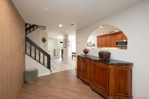 $829,000 | 55 Lakebridge Drive South, Kings Park, NY 11754