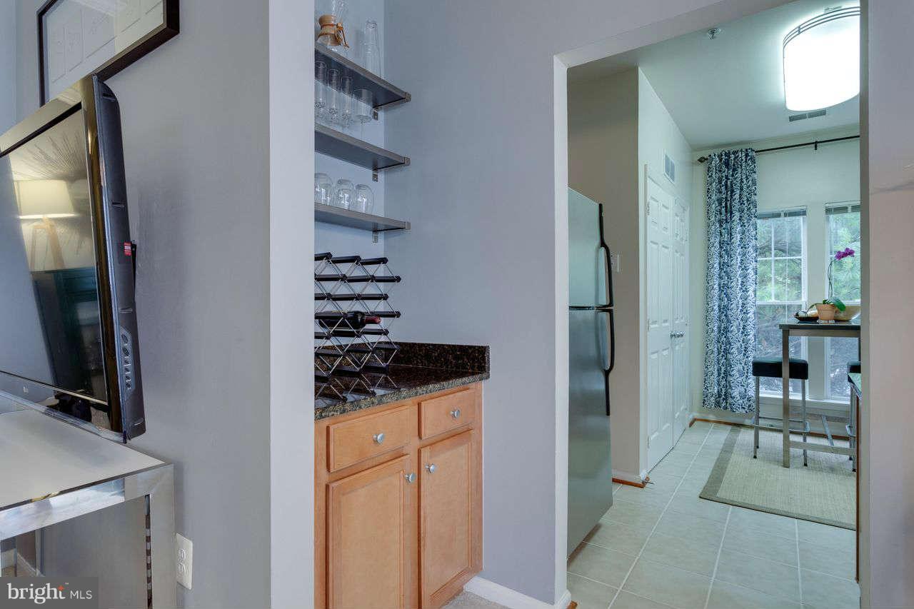 1515 North Point Drive, Unit 203 Reston, VA 20194 - Photo 14 of 28 Kitchen