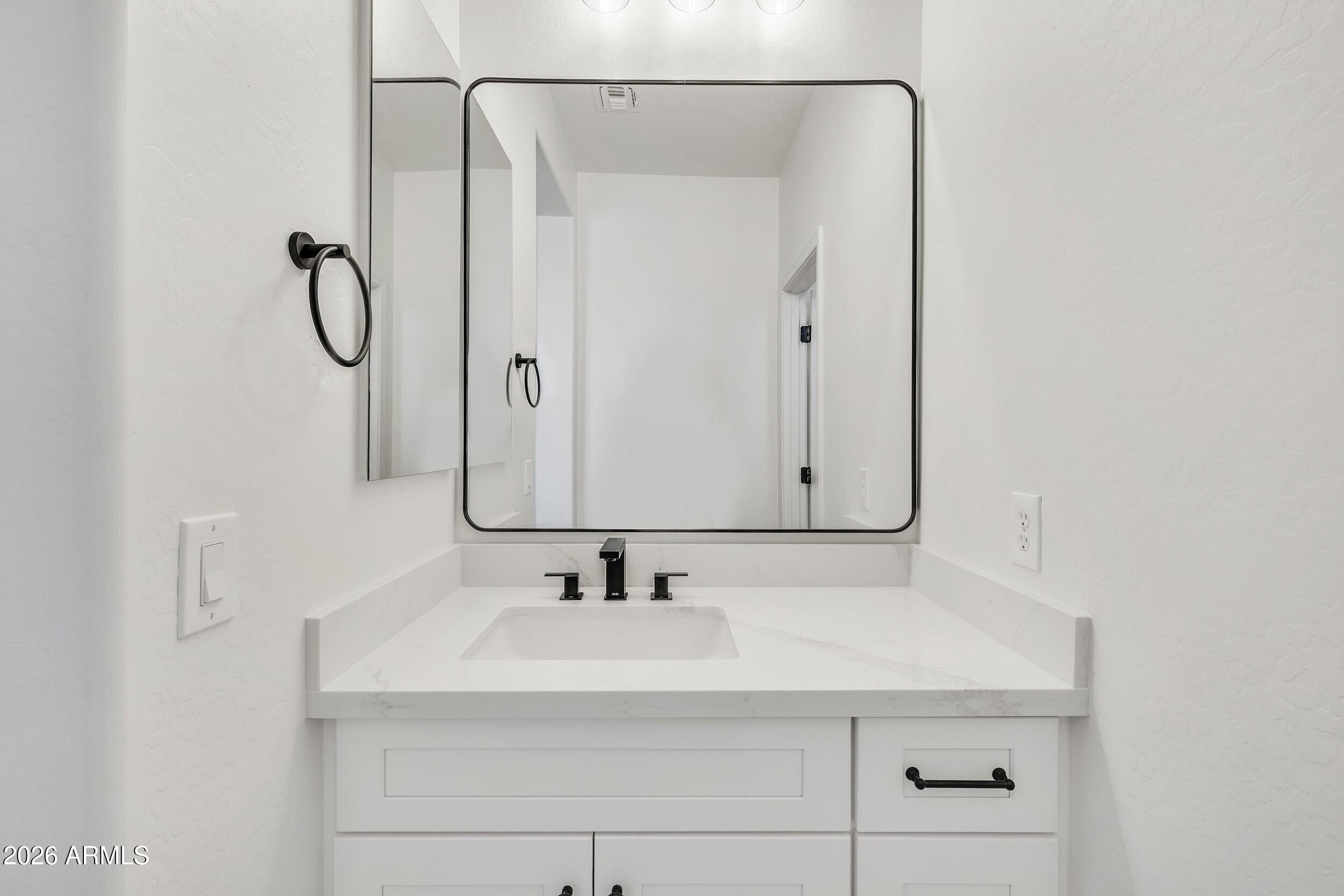 4126 East Rawhide Street Gilbert, AZ 85296 - Photo 33 of 51 36_guest bath