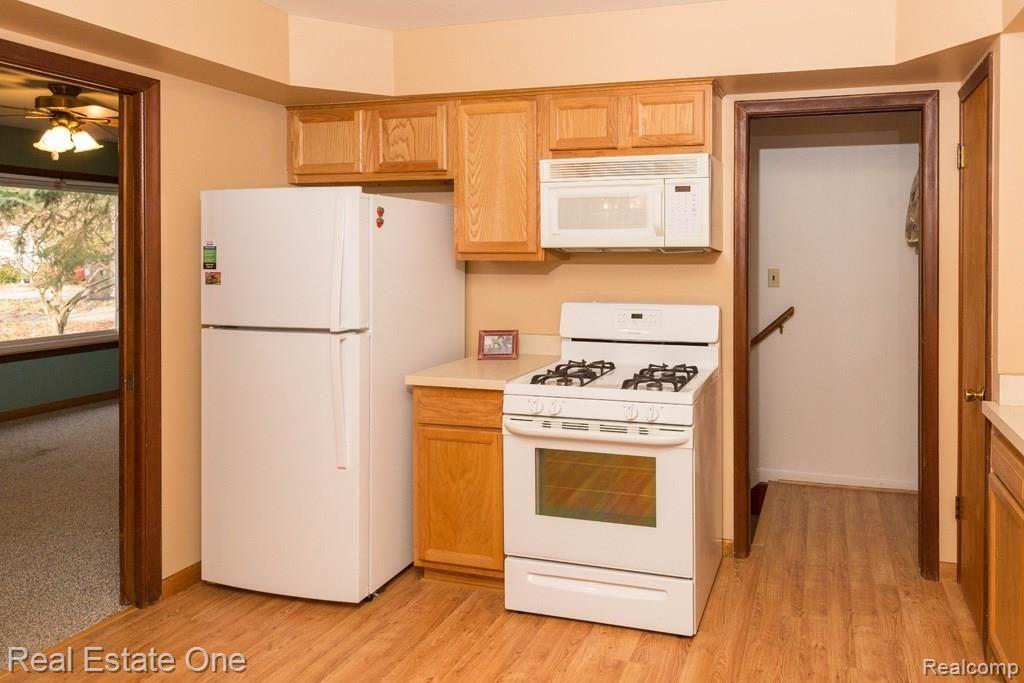 5080 Warmbriar Road White Lake, MI 48383 - Photo 9 of 26 5080WarmbriarRd-9.jpg