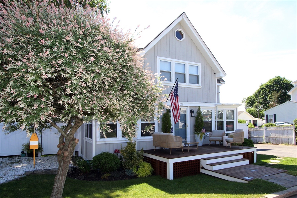 22 Maple Street Wareham, MA 02532 - Photo 2 of 40