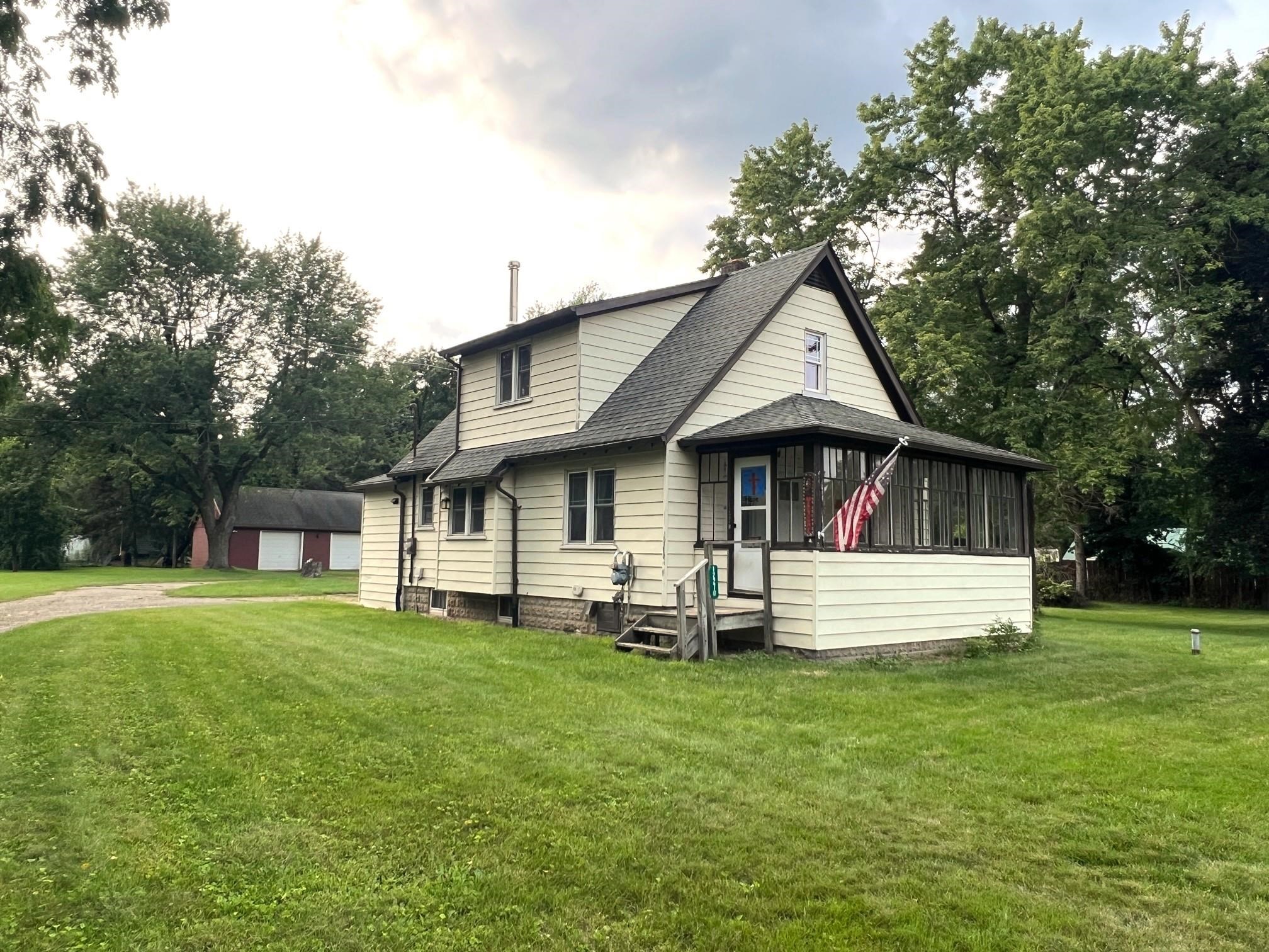 12270 South Beardslee Road Perry, MI 48872 - Photo 1 of 17 50117287.JPG