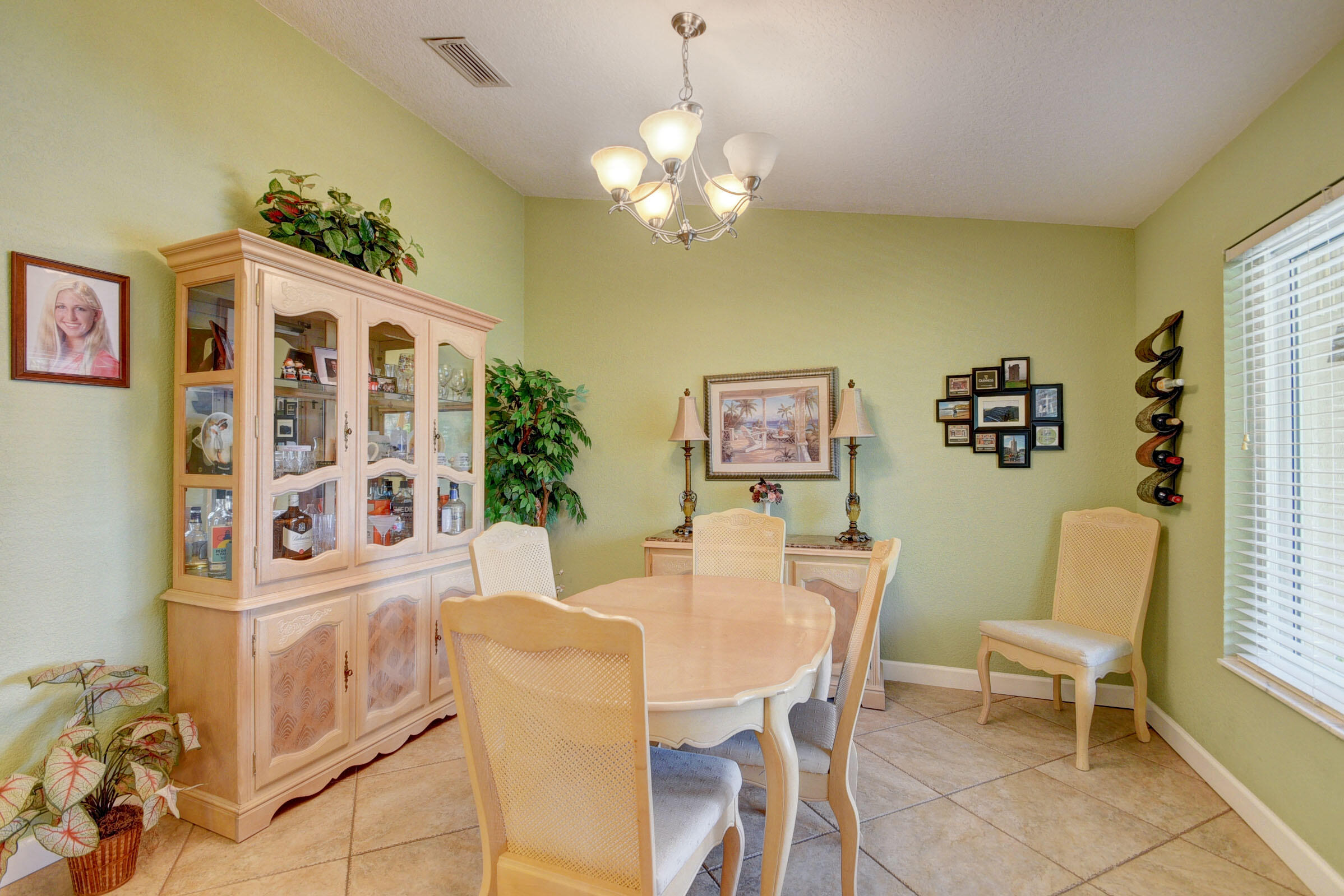 5338 2nd Road Lake Worth, FL 33467 - Photo 6 of 55 06_house (6)