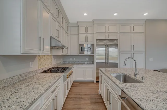 $7,100 | 9129 Las Manaitas Avenue, Unit 302, Las Vegas, NV 89144