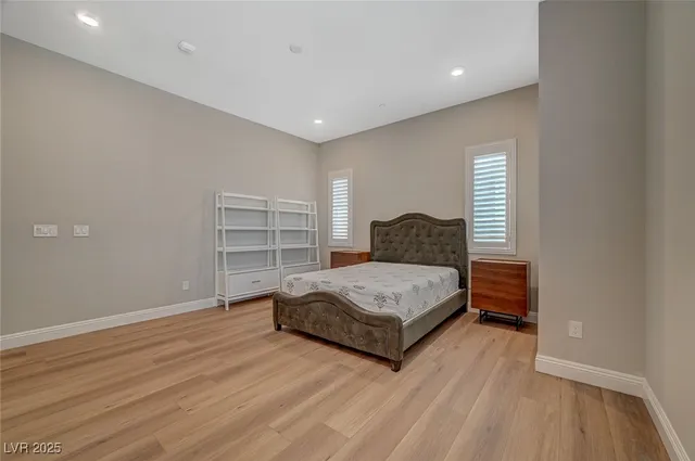 $7,100 | 9129 Las Manaitas Avenue, Unit 302, Las Vegas, NV 89144