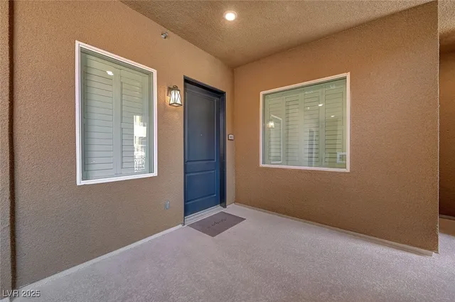 $7,100 | 9129 Las Manaitas Avenue, Unit 302, Las Vegas, NV 89144