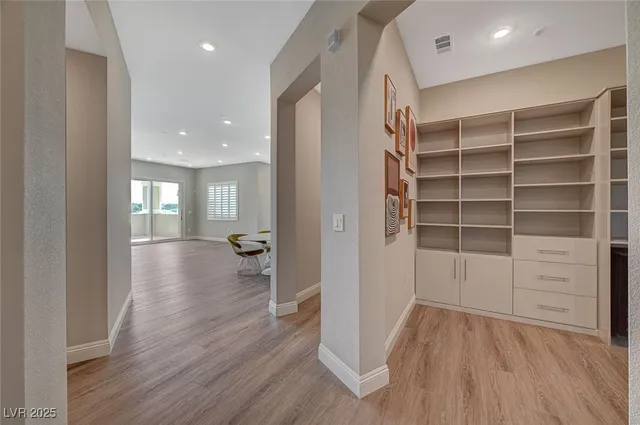 $7,100 | 9129 Las Manaitas Avenue, Unit 302, Las Vegas, NV 89144