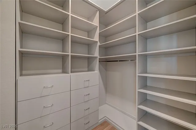 $7,100 | 9129 Las Manaitas Avenue, Unit 302, Las Vegas, NV 89144