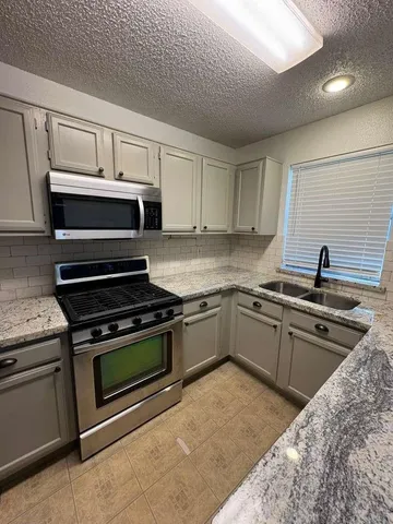 $2,050 | 4007 Issacks Way, Sugar Land, TX 77479