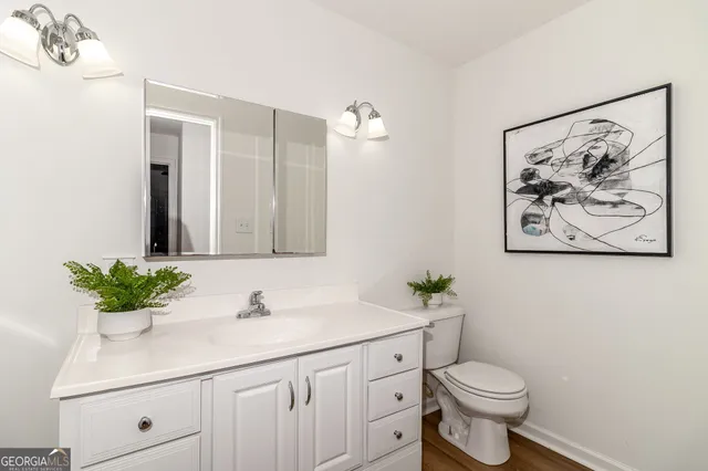 a view of a room with an empty room