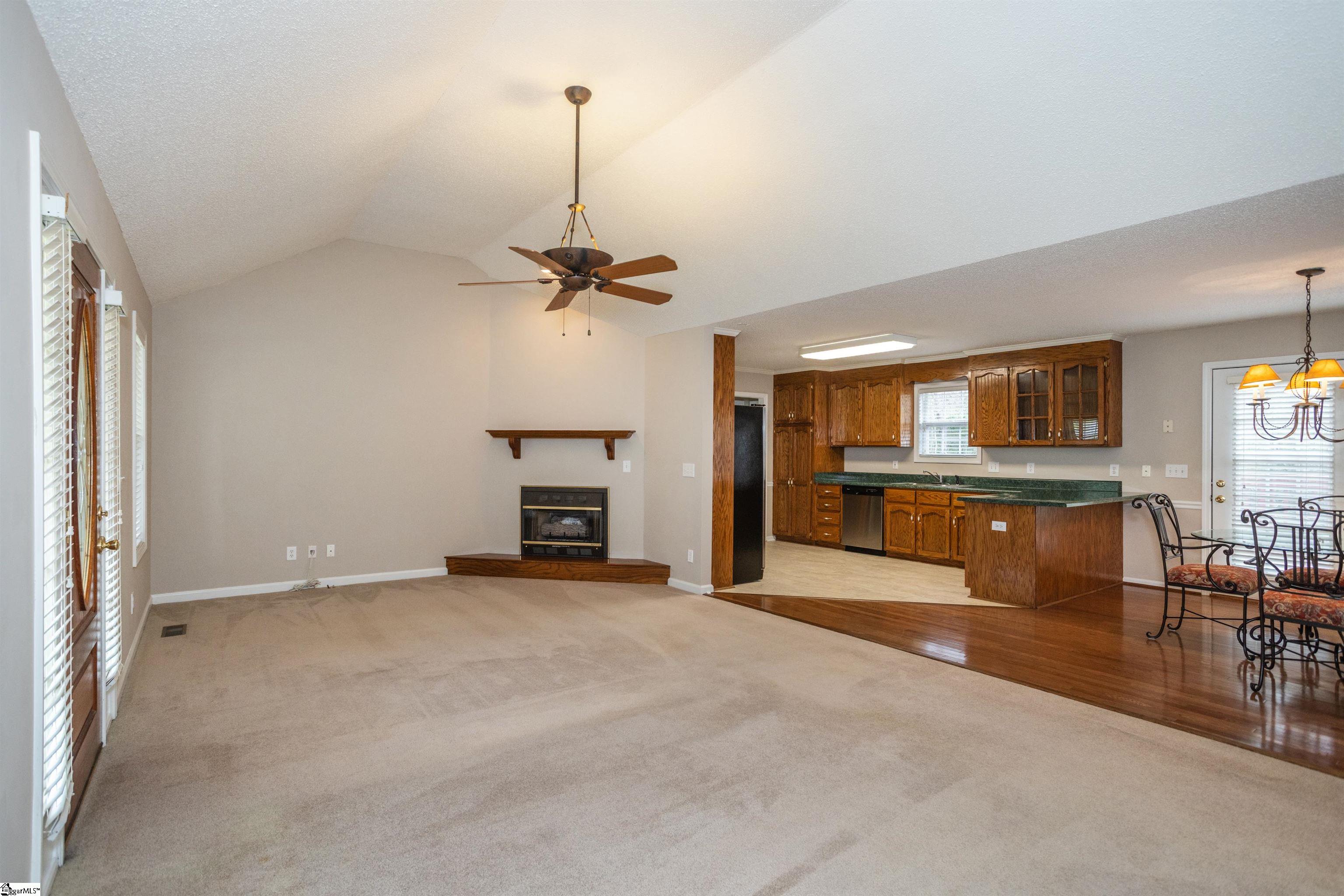 220 Palmetto Circle Greer, SC 29651 - Photo 11 of 49