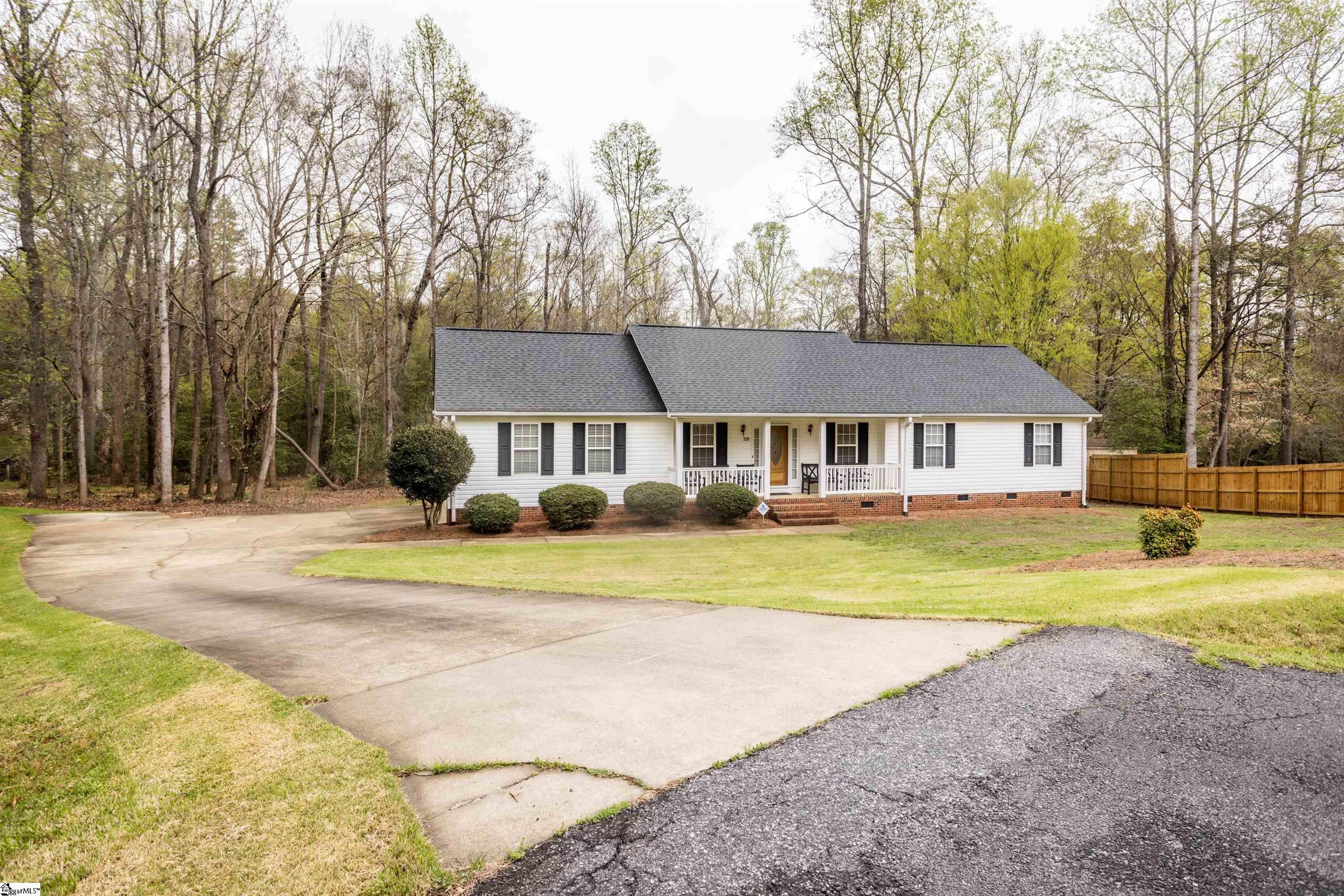 220 Palmetto Circle Greer, SC 29651 - Photo 3 of 49