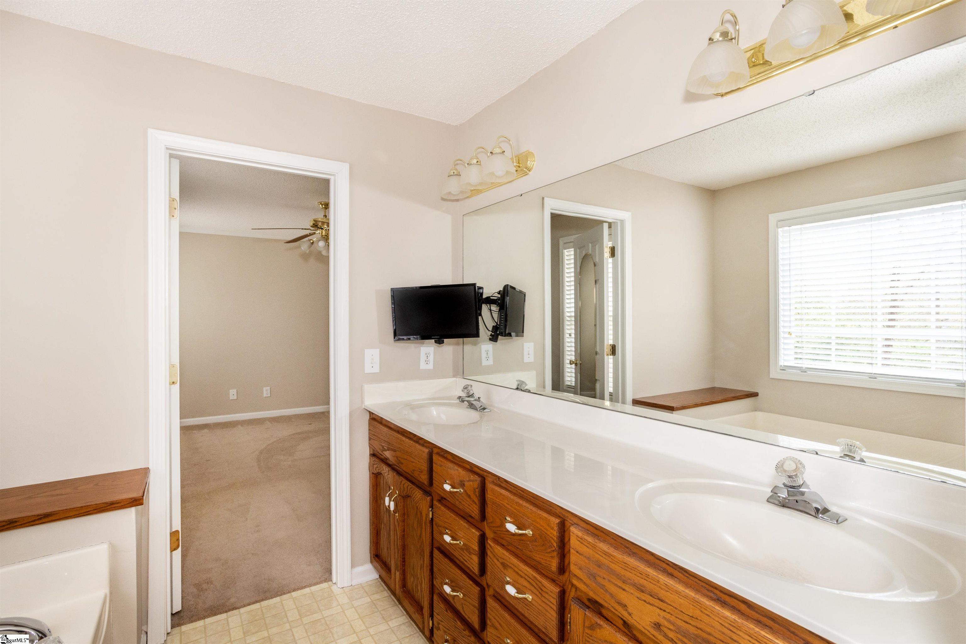 220 Palmetto Circle Greer, SC 29651 - Photo 39 of 49