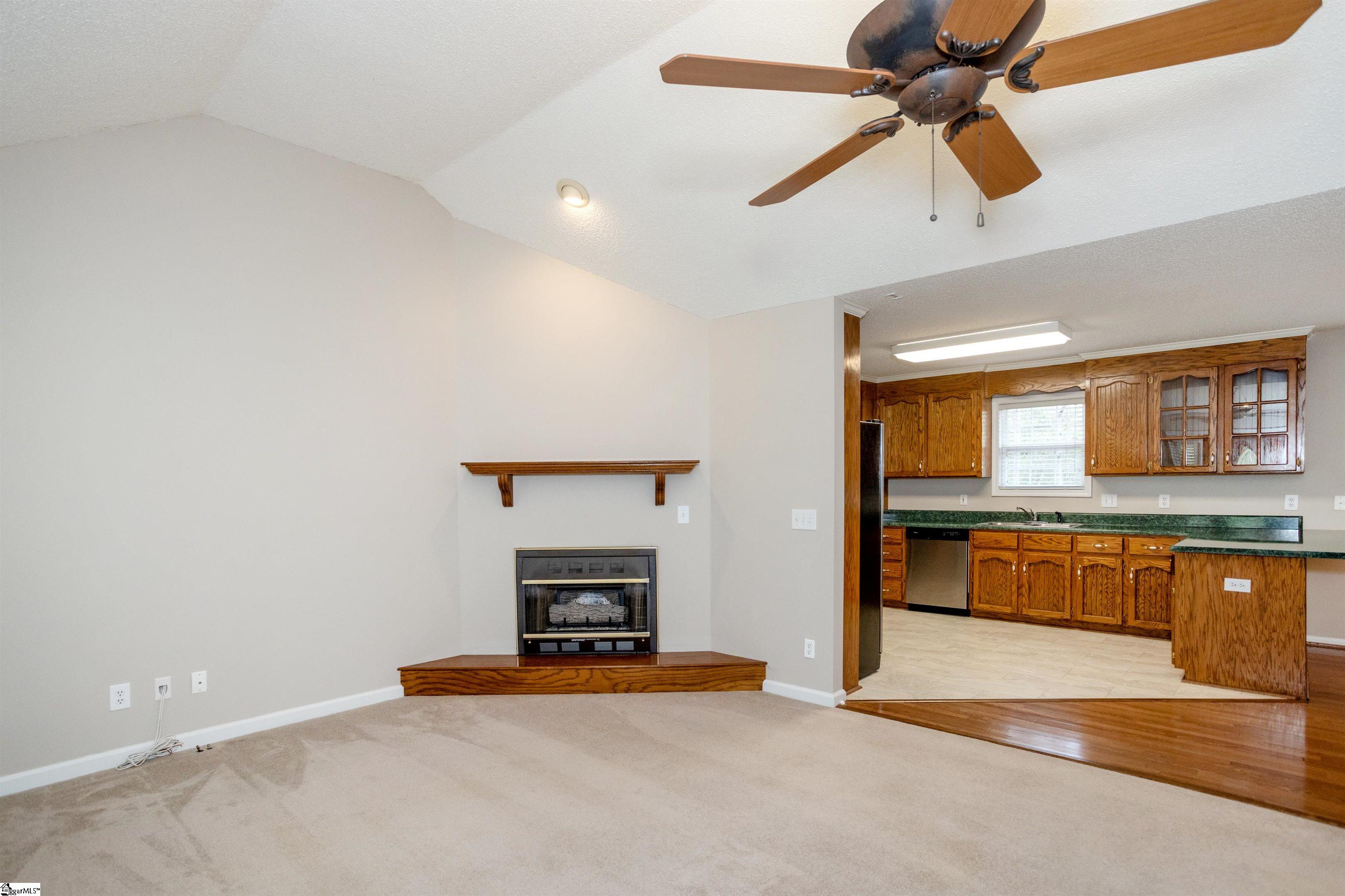 220 Palmetto Circle Greer, SC 29651 - Photo 8 of 49