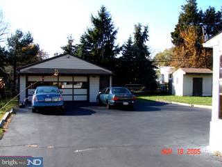 529 West County Line Road Hatboro, PA 19040 - Photo 3 of 6