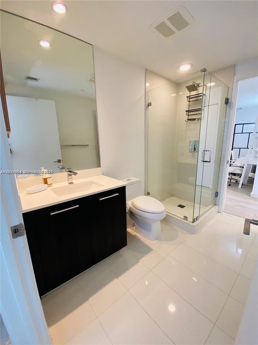 55 Southwest 9th Street, Unit 3001 Miami, FL 33130 - Photo 15 of 28